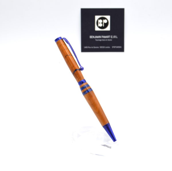 Stylo à bille I076 “Céleste” en cerisier et résine bleue – Image 2