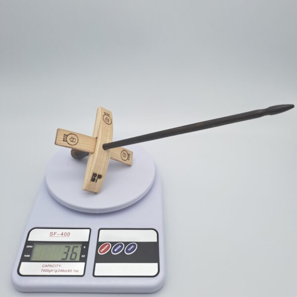 Fuseau turc 37gr frêne et chêne ébonisé décor moutons I109