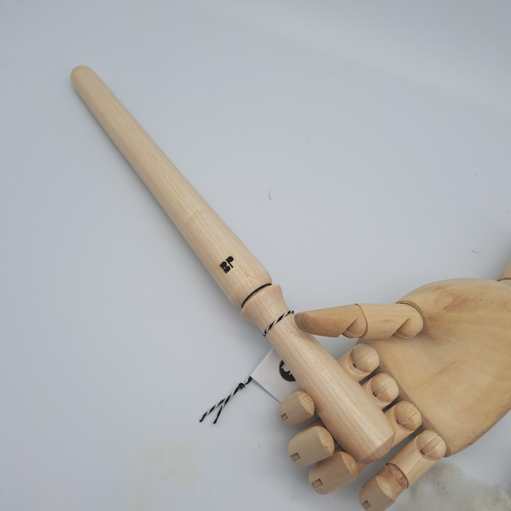 Nostepinne en érable tournée à la main – Bobinoir artisanal I0140