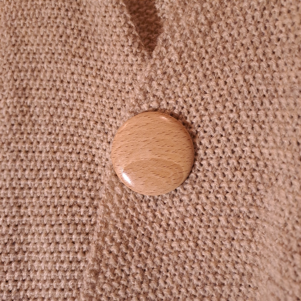 Broche aimantée en hêtre I202 – Image 2