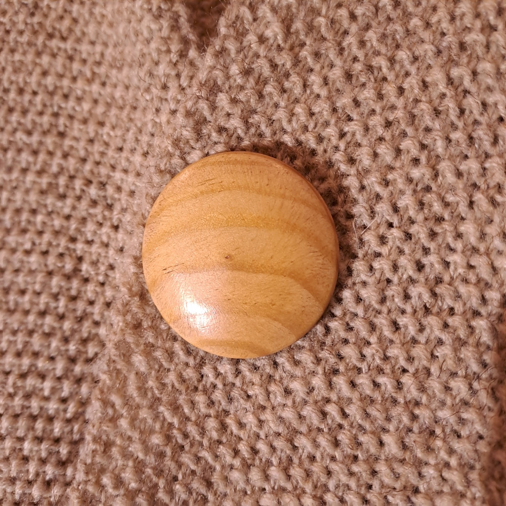 Broche aimantée en hêtre I202 – Image 3