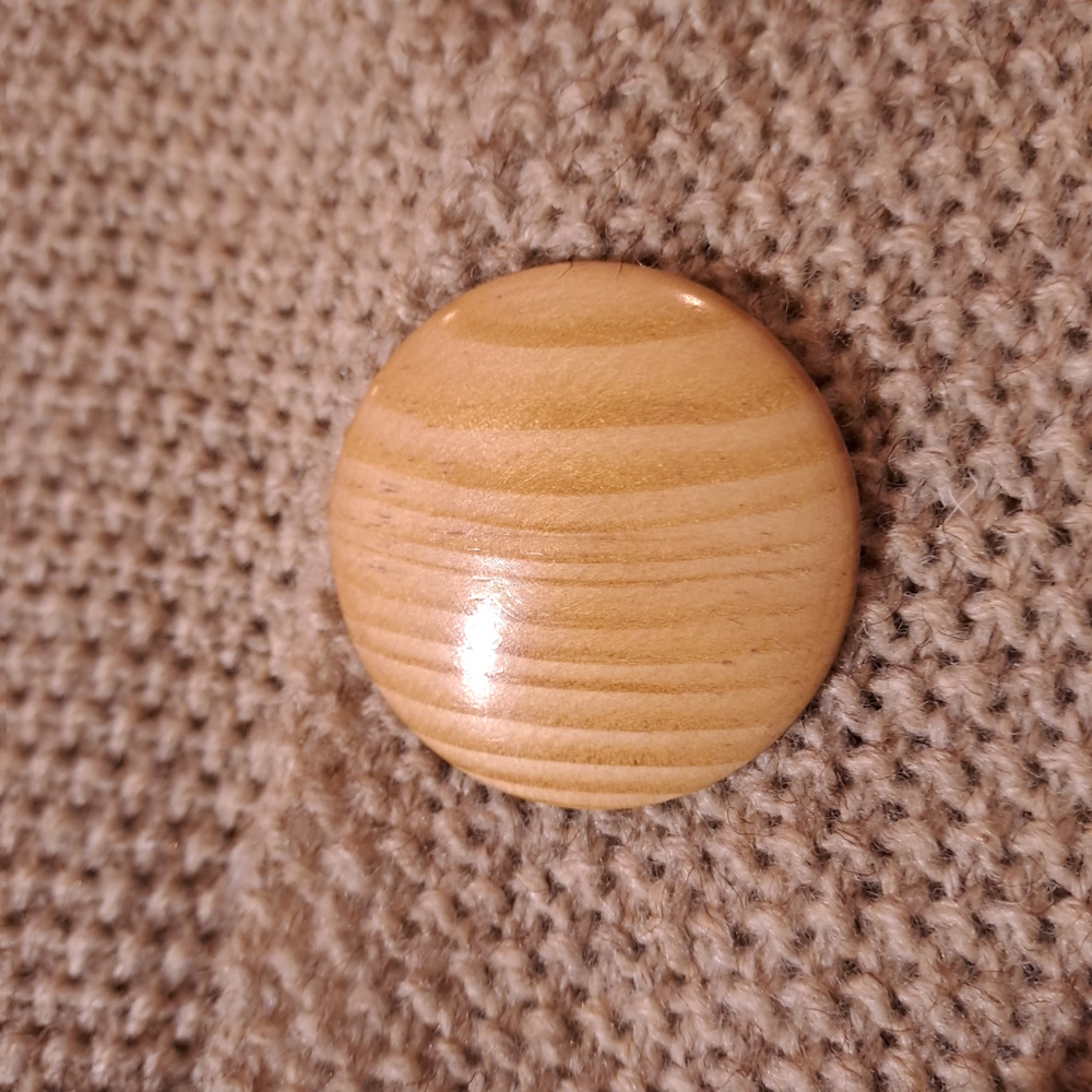 Broche aimantée en chêne I207 – Image 3