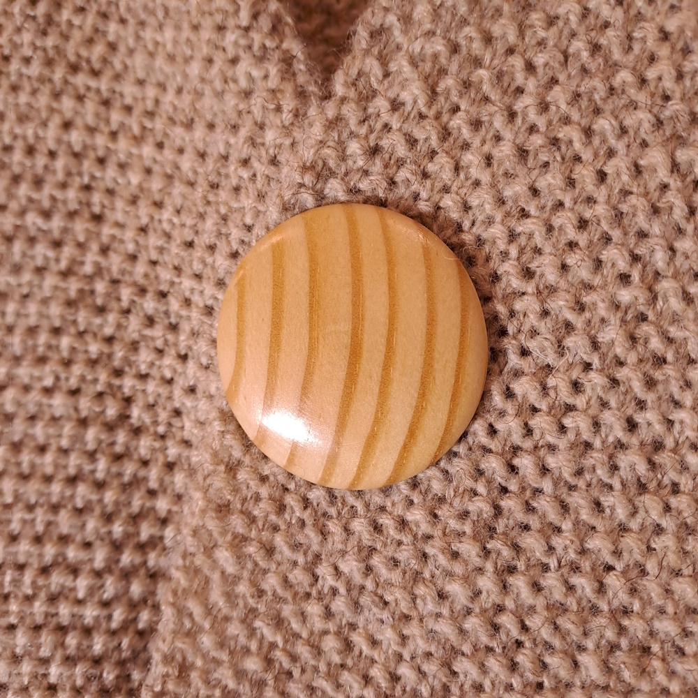 Broche aimantée en meranti I209 – Image 3