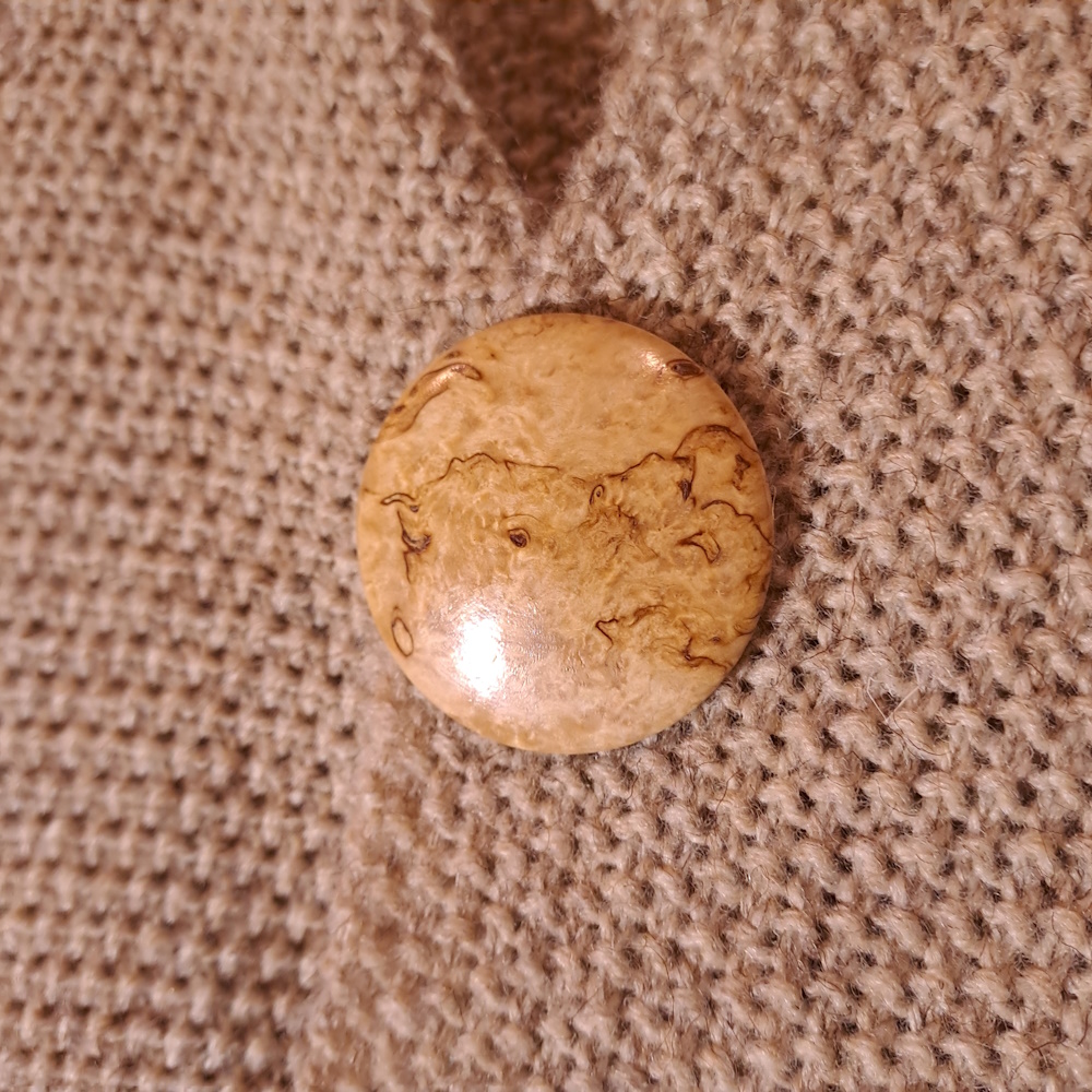 Broche aimantée en bouleau madré I217 – Image 2