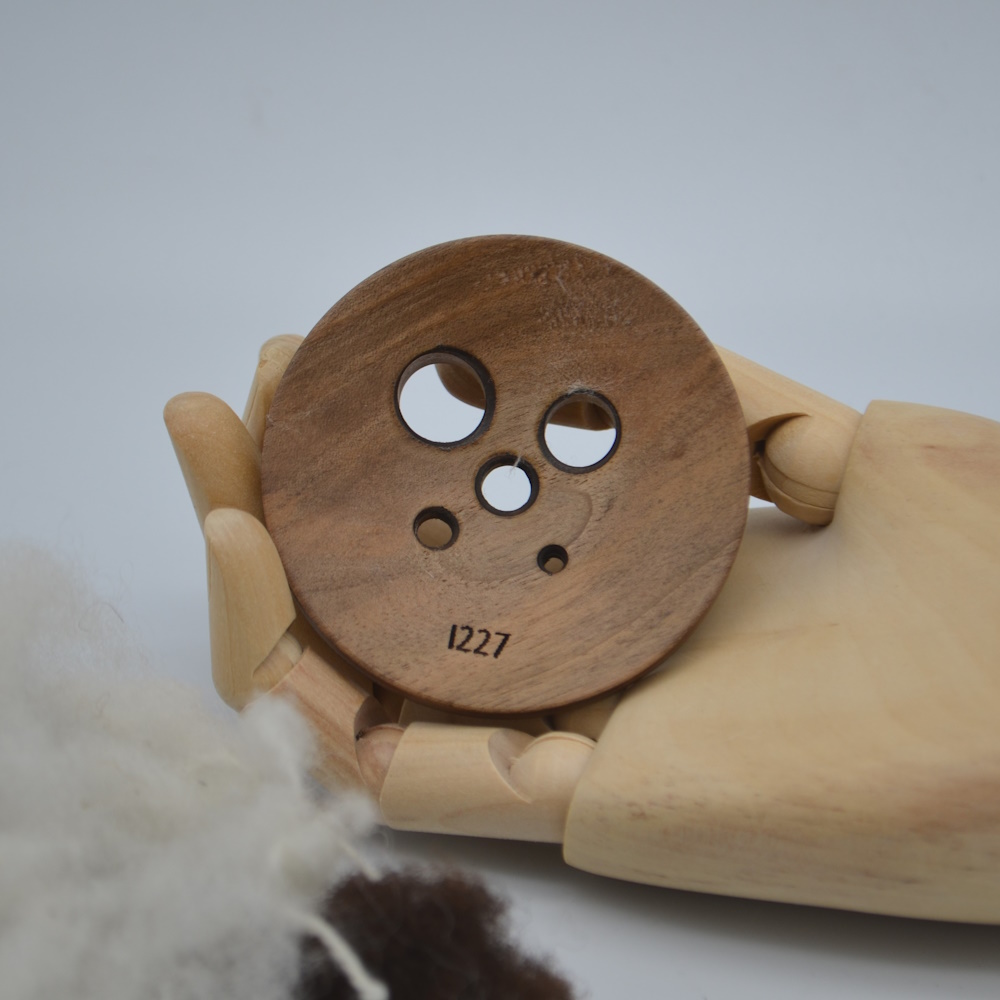 Diz en noyer I227 – Image 2