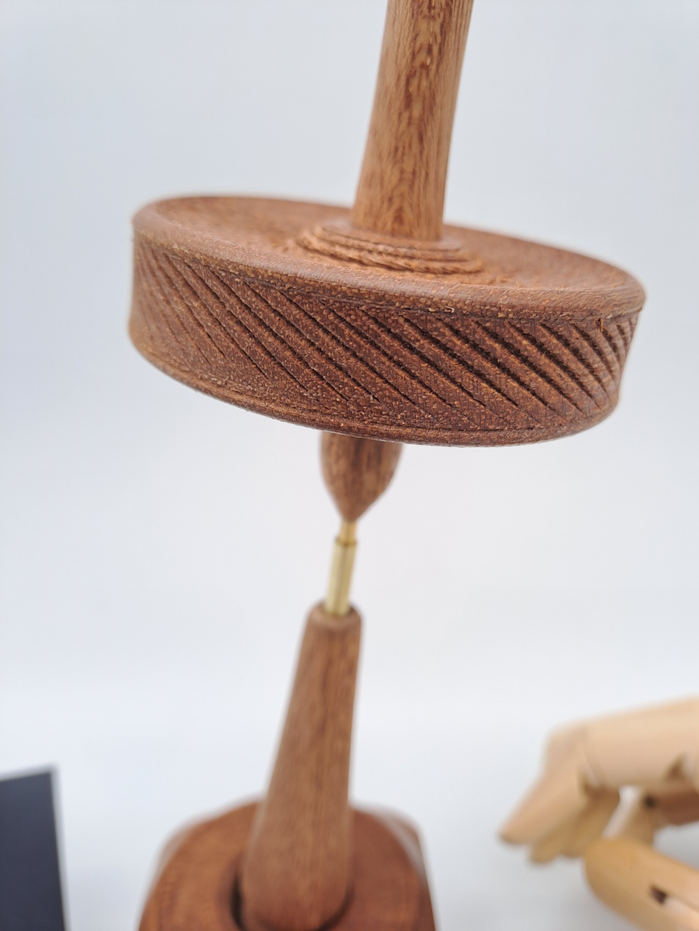 Fuseau supporté I198 sur socle articulé – Image 3