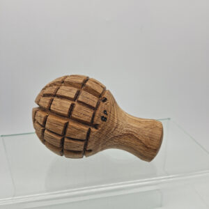 Boule à feutrer en chêne J020