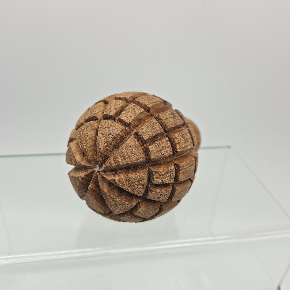 Boule à feutrer en chêne J020 – Image 3