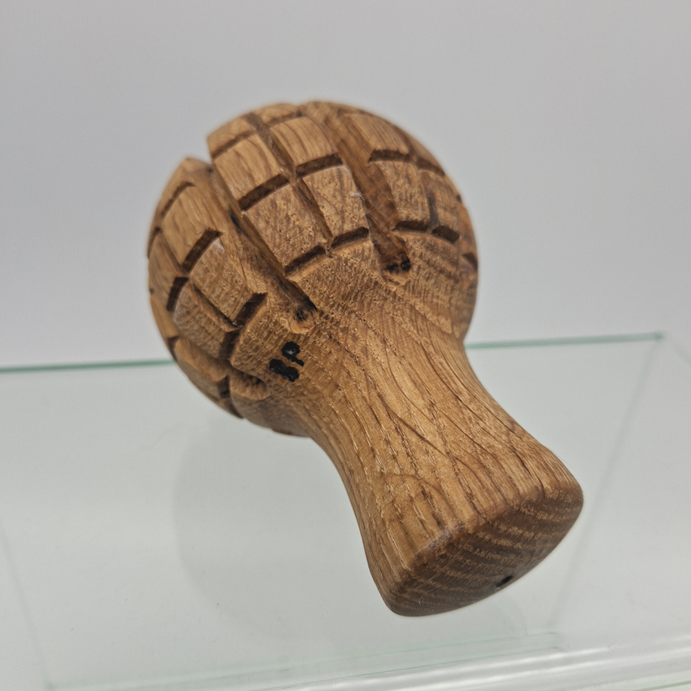 Boule à feutrer en chêne J022 – Image 2