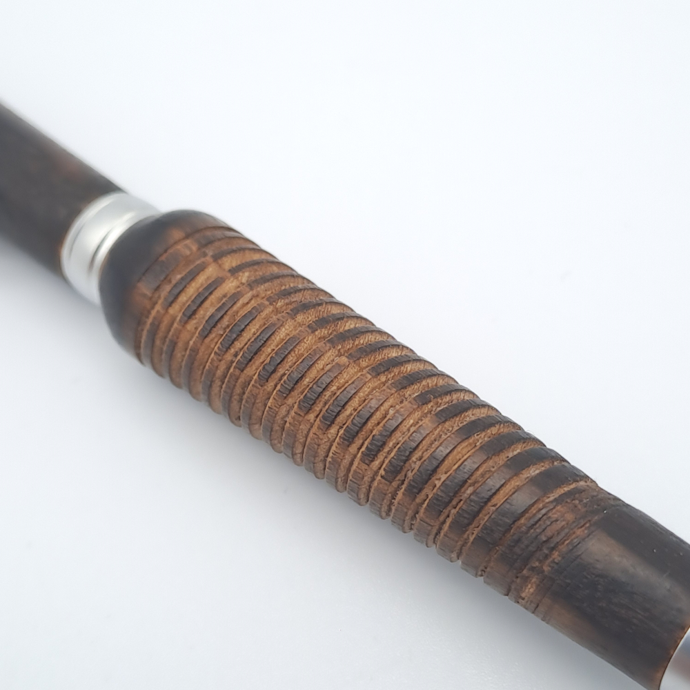 Stylo à bille J023 en hêtre brulé – Image 5