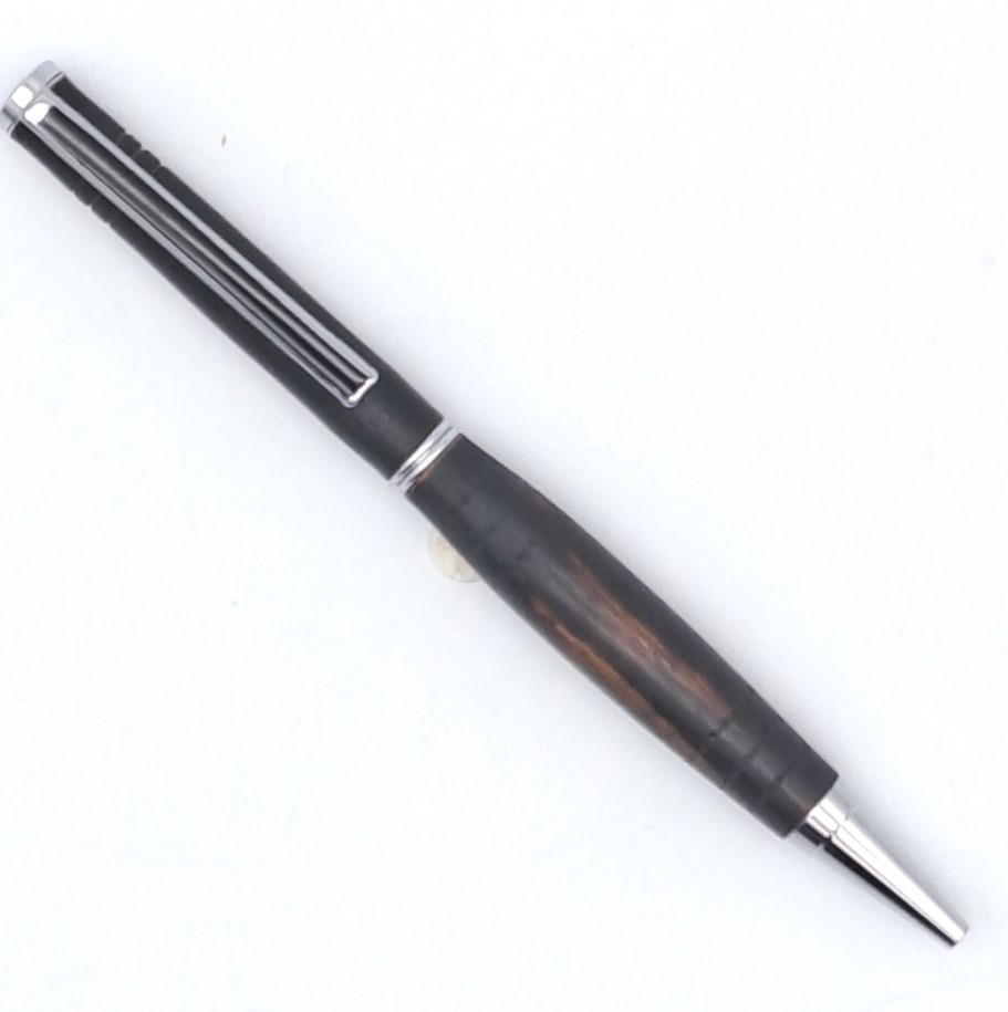 Stylo à bille J024 en hêtre brulé