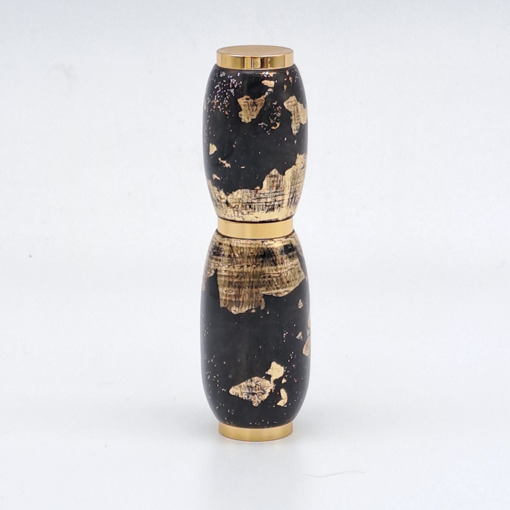 Atomiseur de parfum en fibre de carbone et feuilles d'or J040 – Image 4