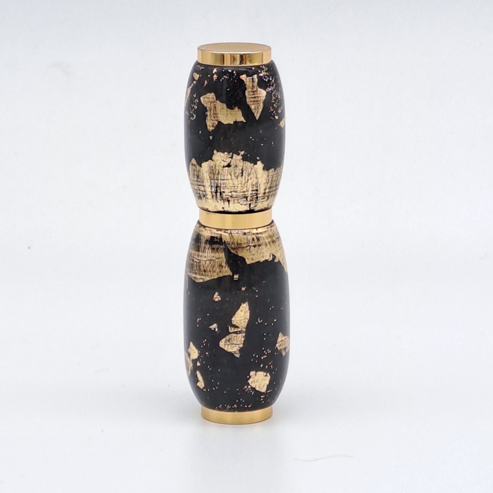 Atomiseur de parfum en fibre de carbone et feuilles d'or J040 – Image 3